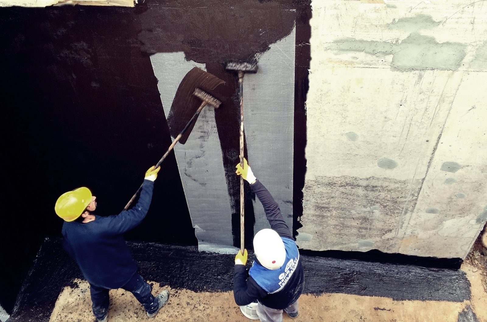 İzolasyon (yalıtım) İşleri Her türlü; Temel izolasyonu, Teras izolasyon, Garaj üstü yalıtım, Kapalı otopark izolasyonu, Balkon izolasyonu, Temel Perde su yalıtımı, Perde duvar su yalıtımı, Bodrum kat su yalıtımı, Su izolasyonu, Poliüretan Enjeksiyon uygulaması, Epoksi Enjeksiyon, işleri firmamız tarafından yapılmaktadır.