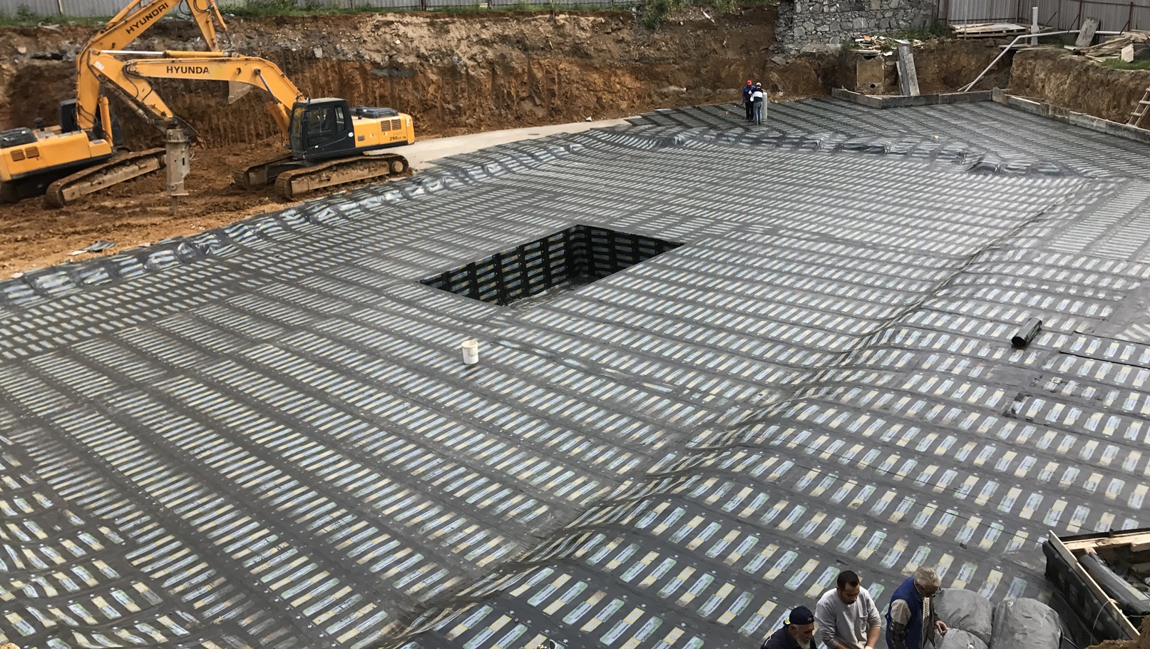 25 yılı aşkın tecrübe, kaliteli malzeme, sertifikalı personel ile kusursuz hizmet.